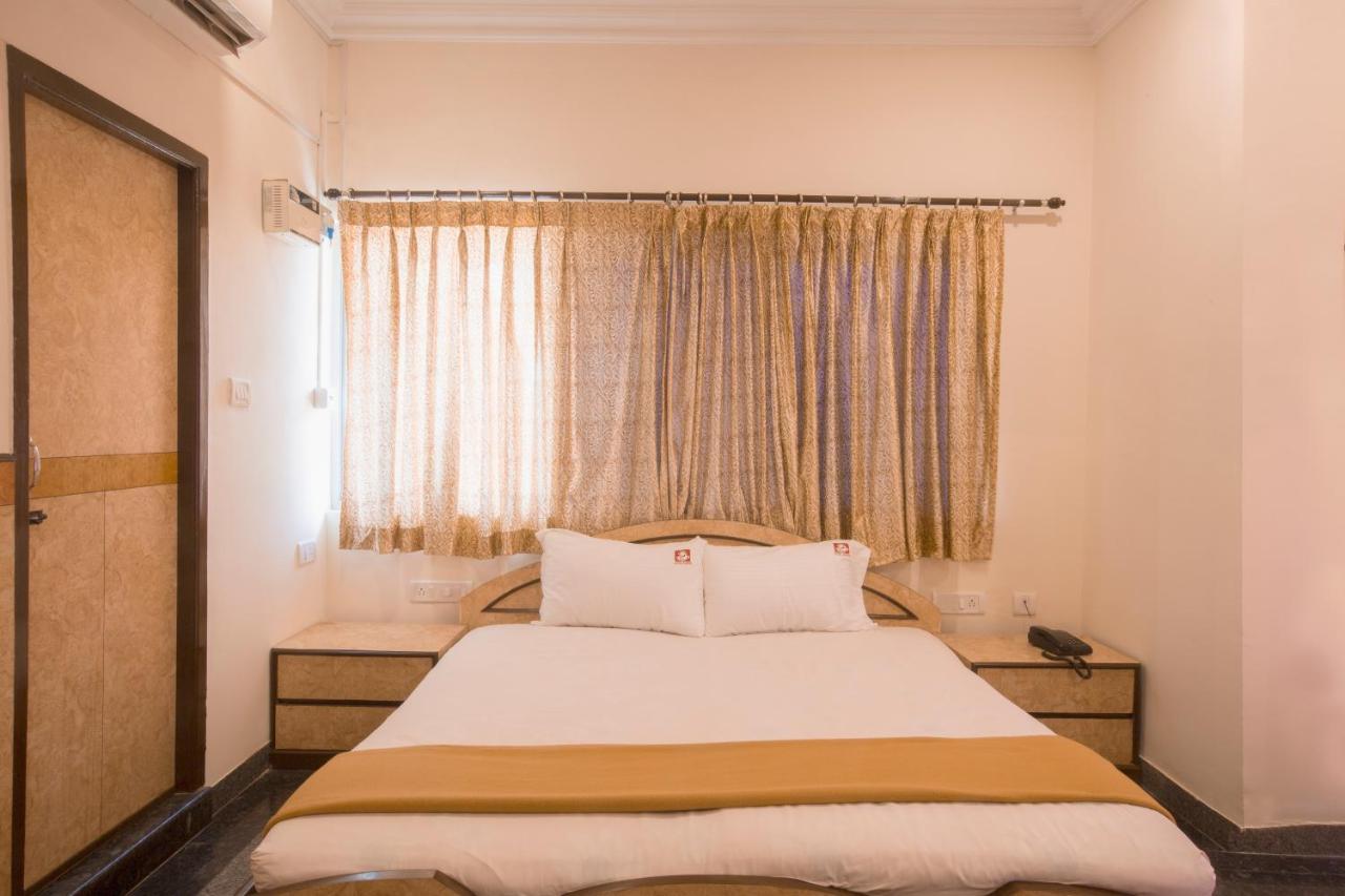 Hotel Suriya International Csennai Kültér fotó